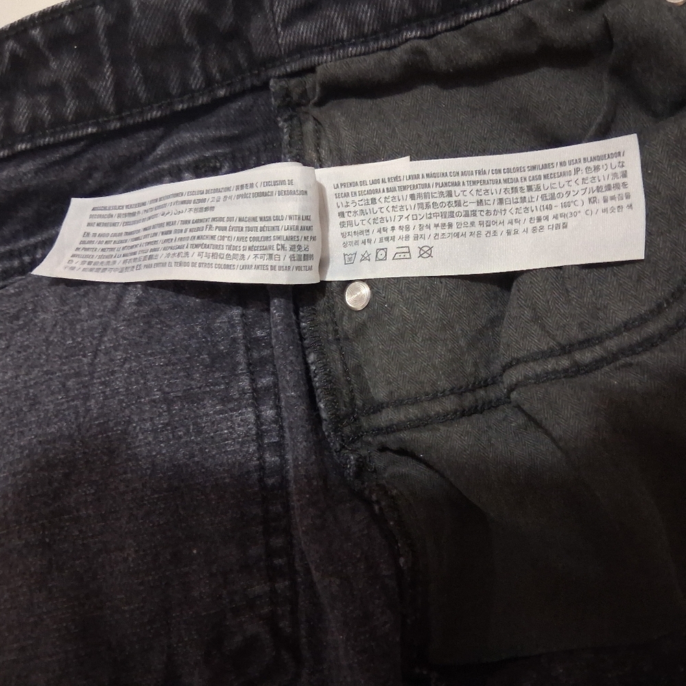 SALE!!! EUC Abercrombie & Fitch High Rise Mom Jeans Sz. 26 Short Destructed - Picture 12 of 12